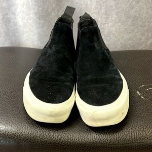 Old School Suede Black Vans Slip On Ultra Cush Ankle Sneakers